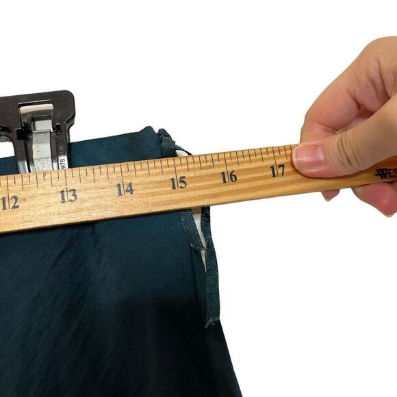 Universal Standard Diane Satin Bias Skirt Deep Sea US 6-8 Midi - Picture 7 of 9